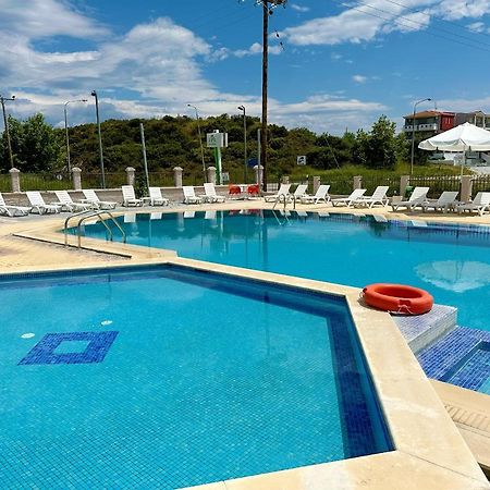 Hotel Palmera Сарті Екстер'єр фото
