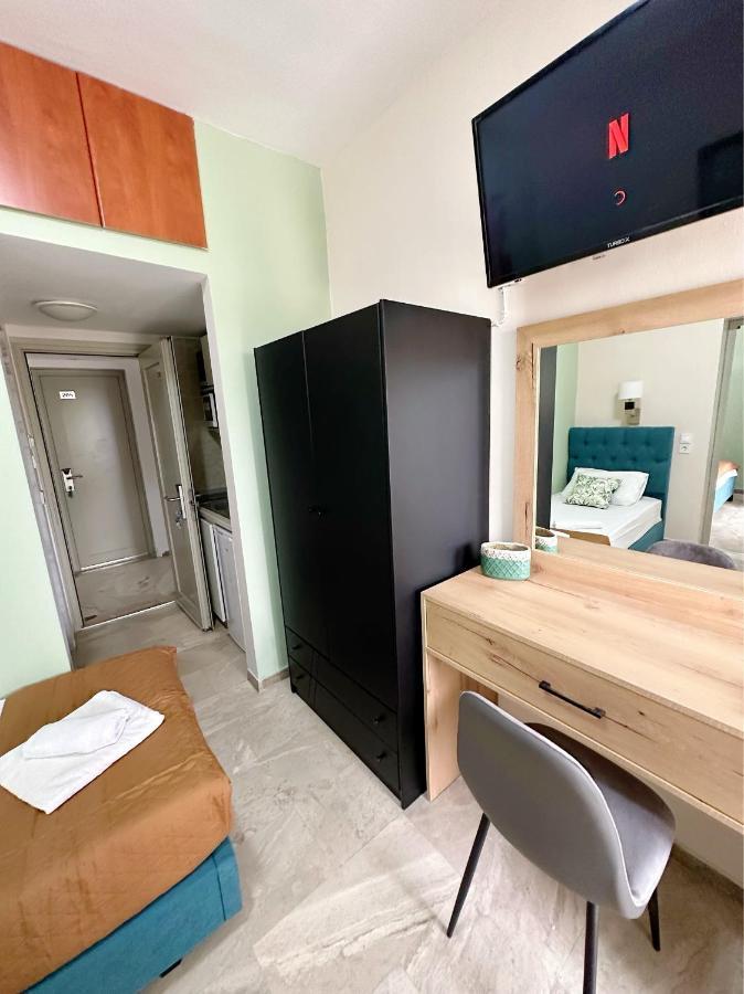 Hotel Palmera Сарті Екстер'єр фото
