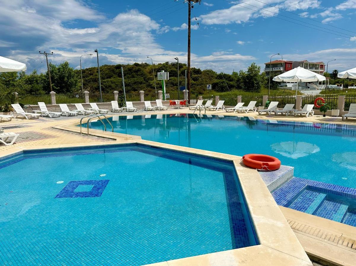 Hotel Palmera Сарті Екстер'єр фото