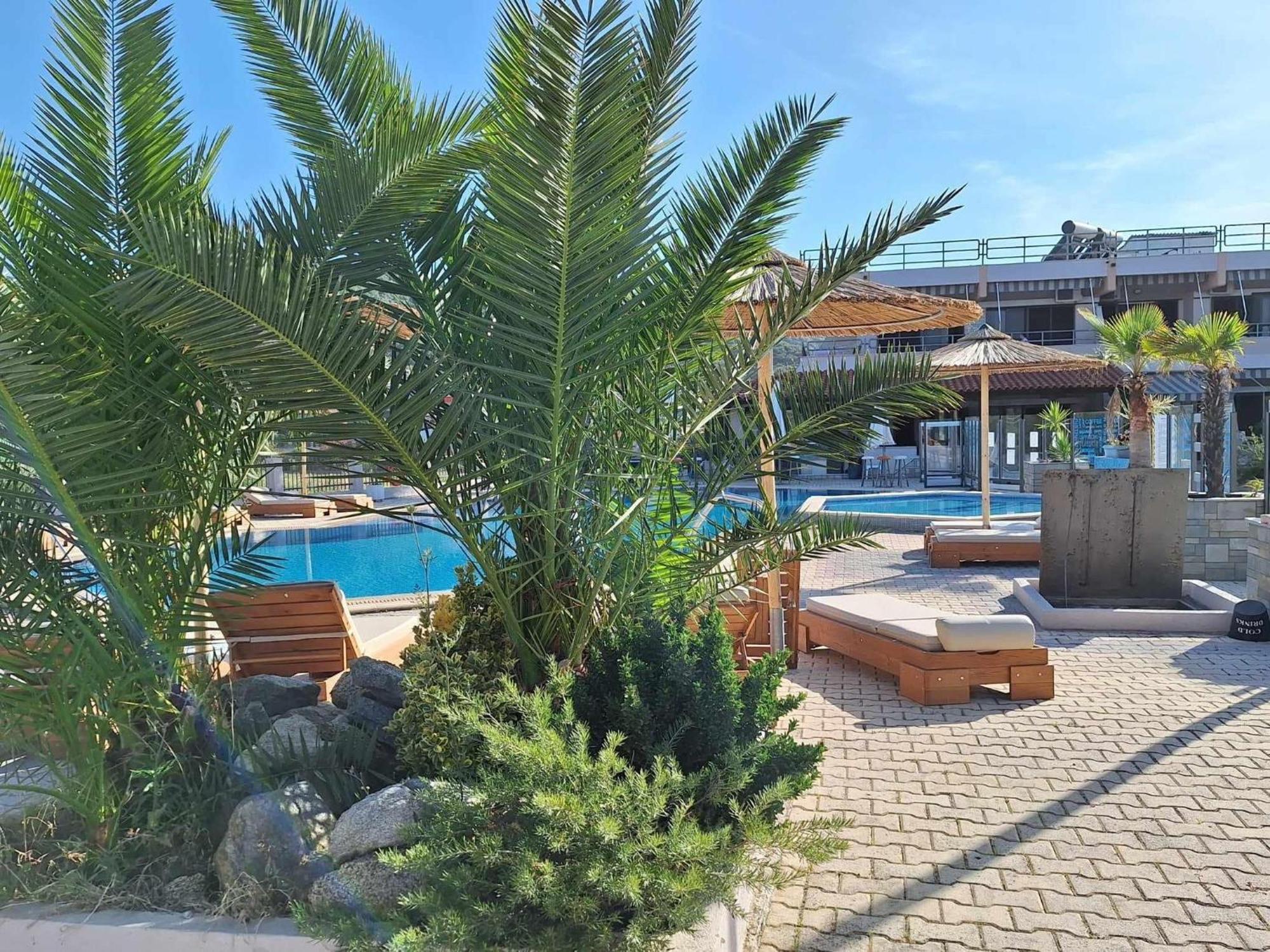Hotel Palmera Сарті Екстер'єр фото